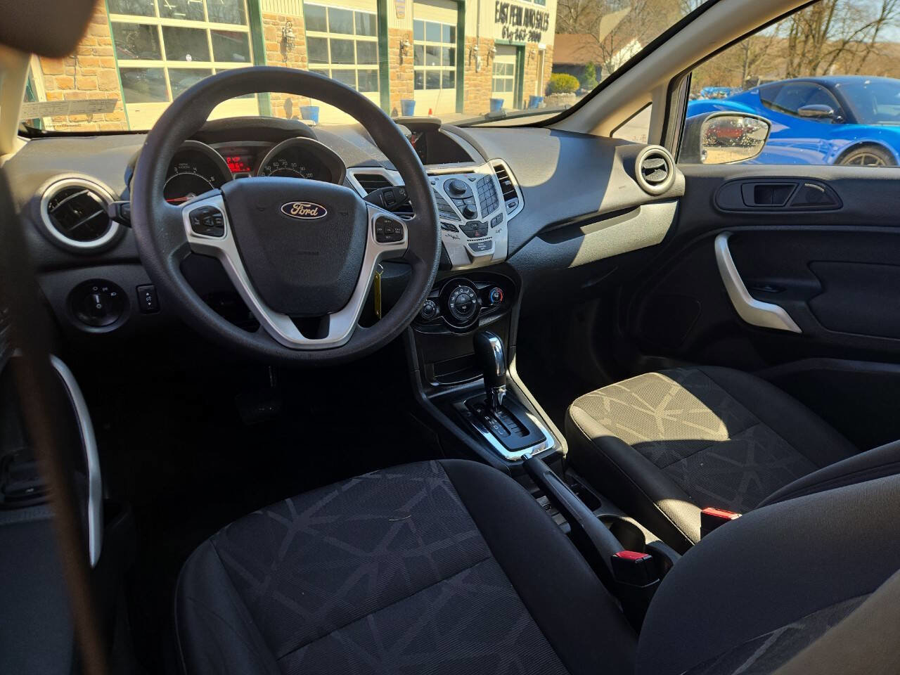 Used 2013 Ford Fiesta SE FWD image 17