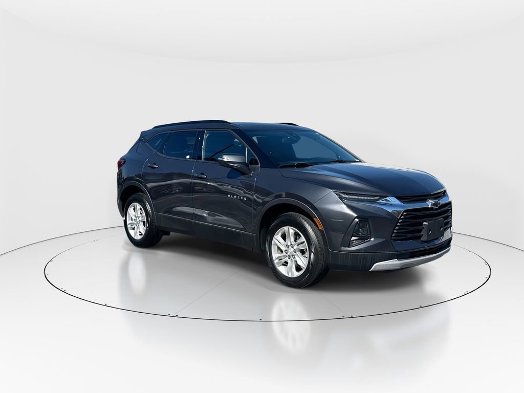 Used 2022 Chevrolet Blazer LT image 2