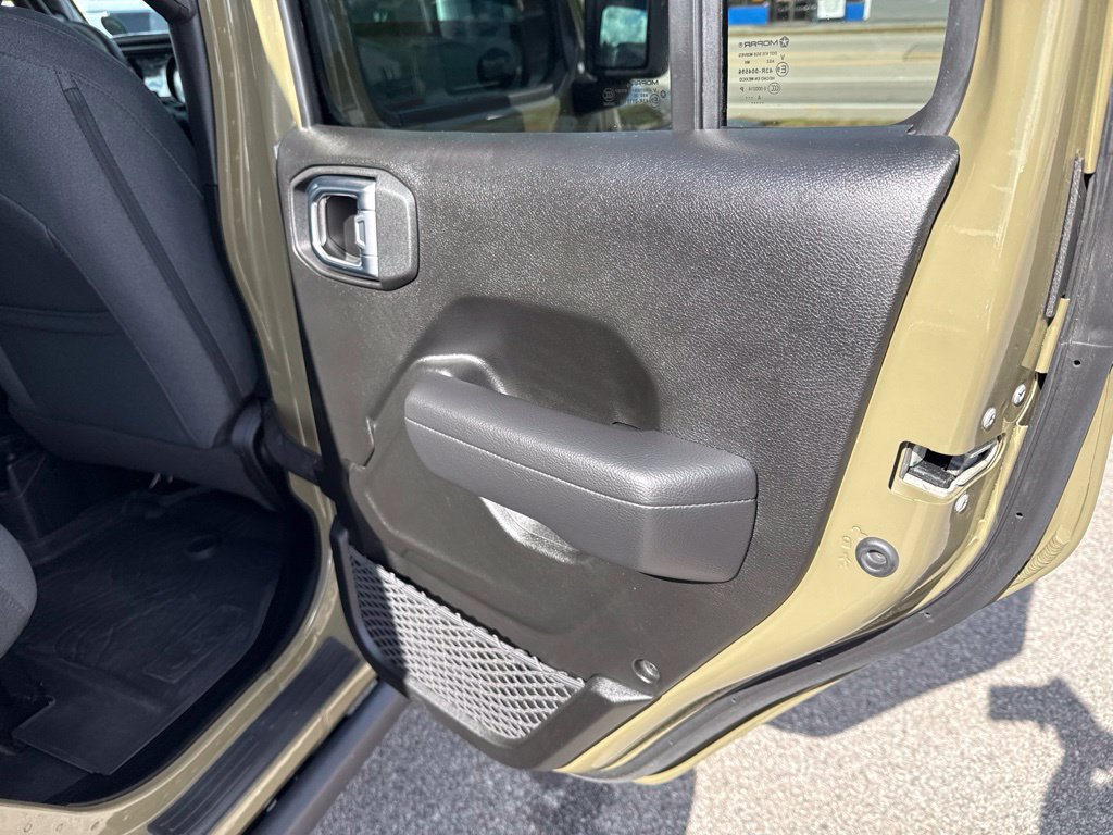 Certified 2025 Jeep Wrangler Unlimited Sport AWD/4WD image 24