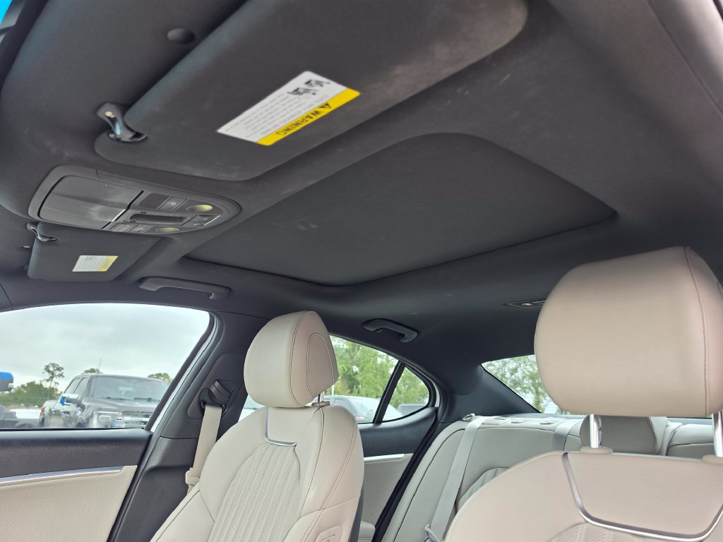 Used 2023 Genesis G70 2.0T w/ Sport Prestige Package RWD image 32