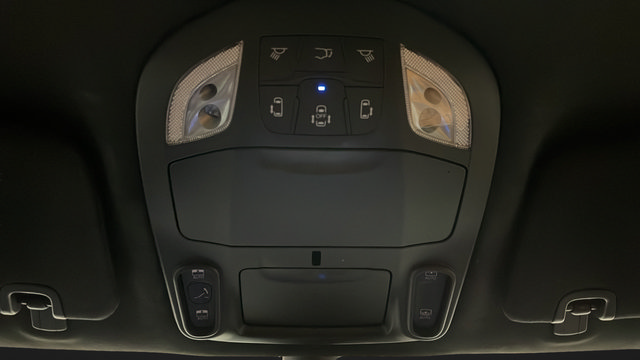 Used 2023 Chrysler Pacifica Pinnacle FWD image 34