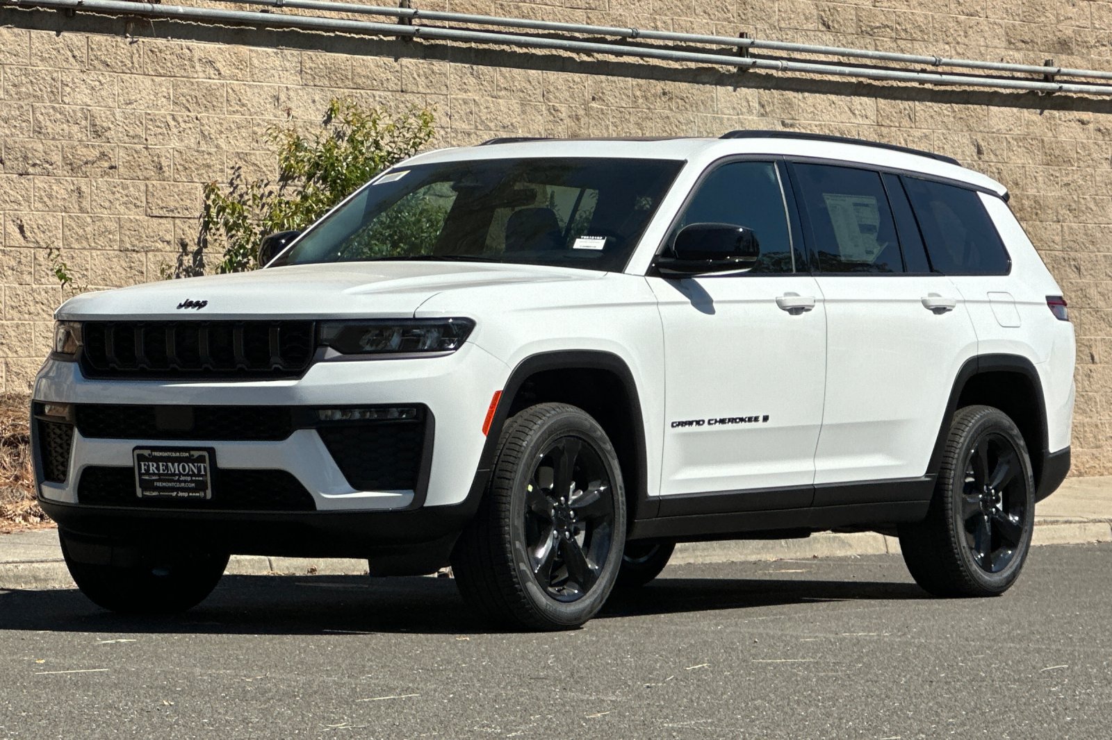 New 2026 Jeep Grand Cherokee L Limited w/ Limited Altitude Package AWD/4WD image 7