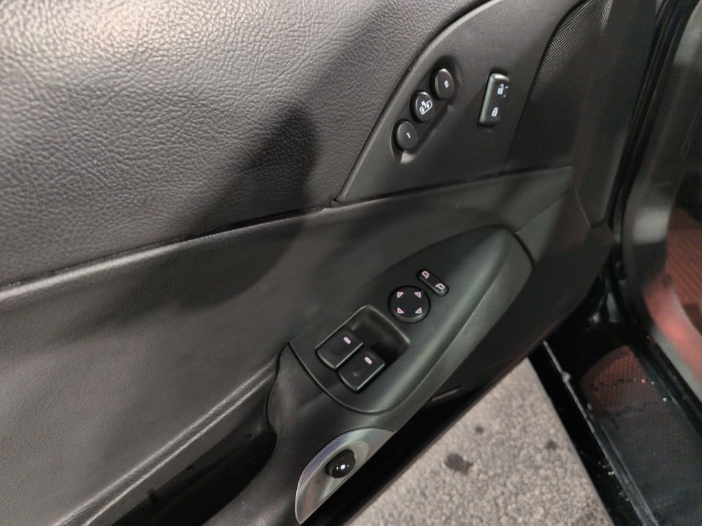Used 2006 Chevrolet Corvette Convertible w/ Preferred Equipment Group image 11