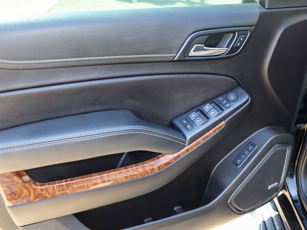 Used 2020 Chevrolet Tahoe Premier w/ Premier 6.2L Value Package image 17