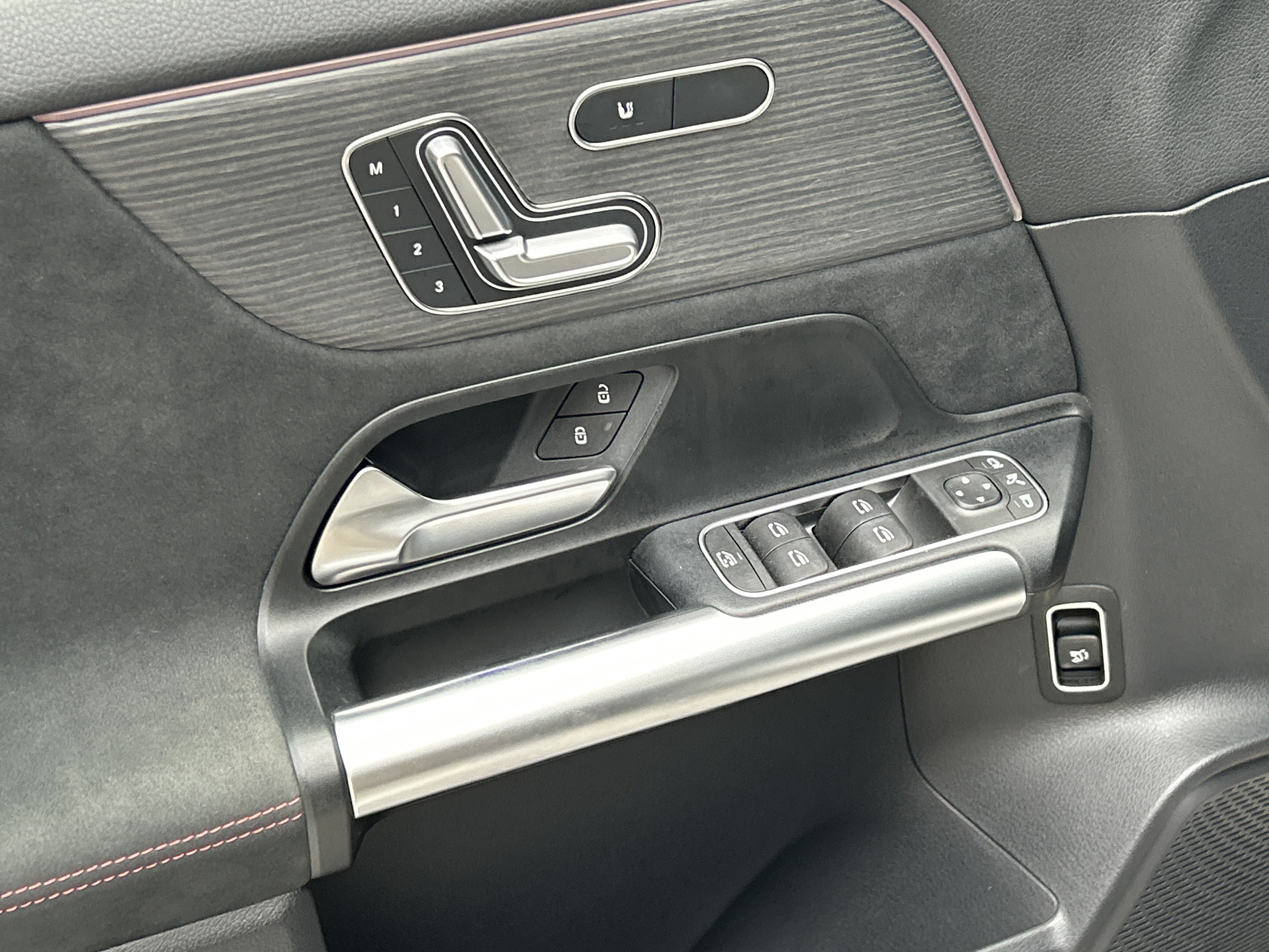 Certified 2023 Mercedes-Benz GLA 250 4MATIC image 17