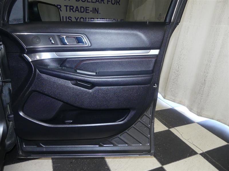 Used 2018 Ford Explorer Sport w/ Equipment Group 401A image 28