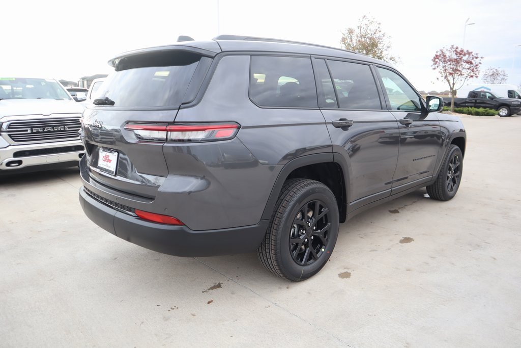 New 2025 Jeep Grand Cherokee L Altitude image 21