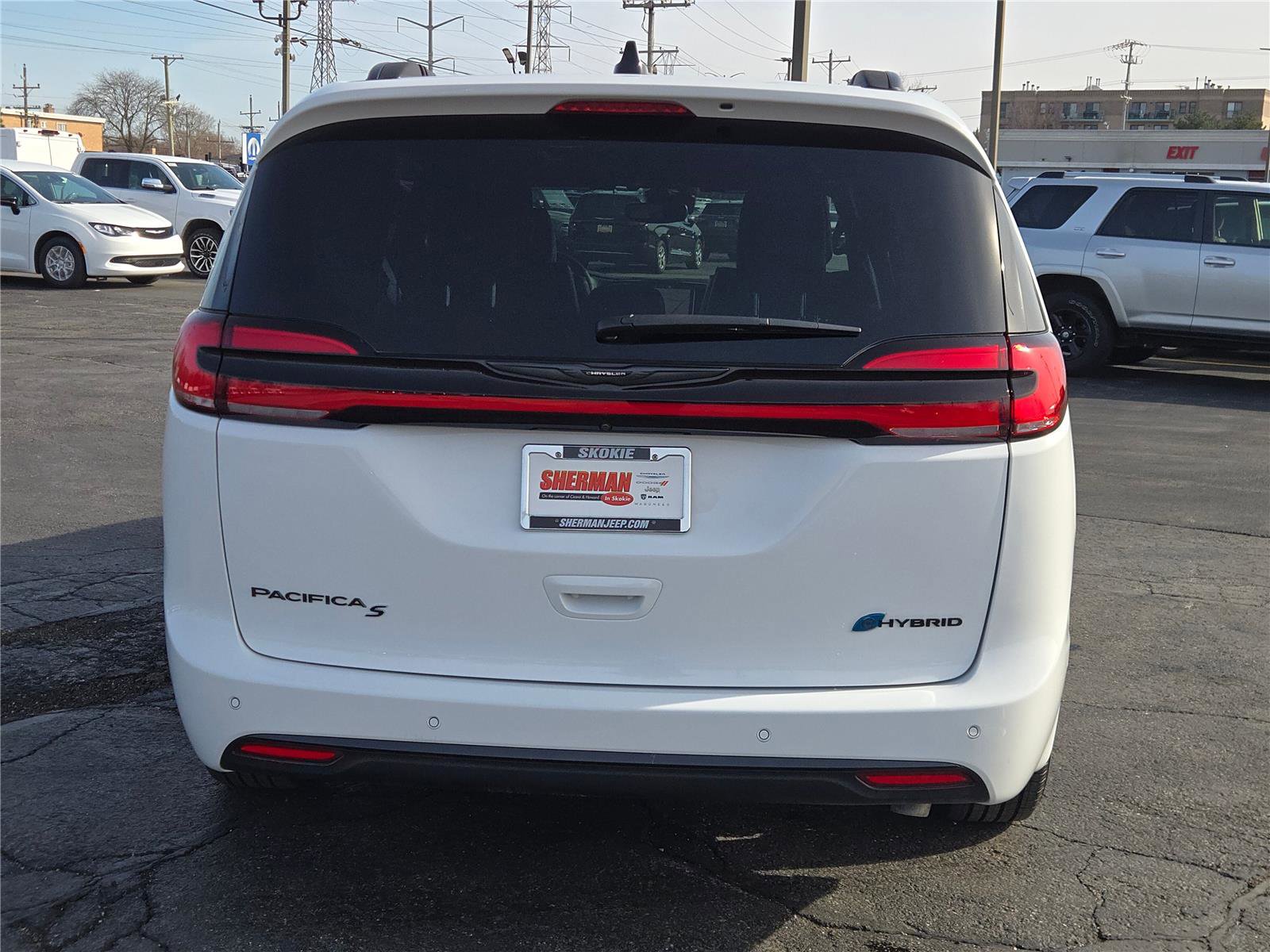 Certified 2025 Chrysler Pacifica Premium image 16