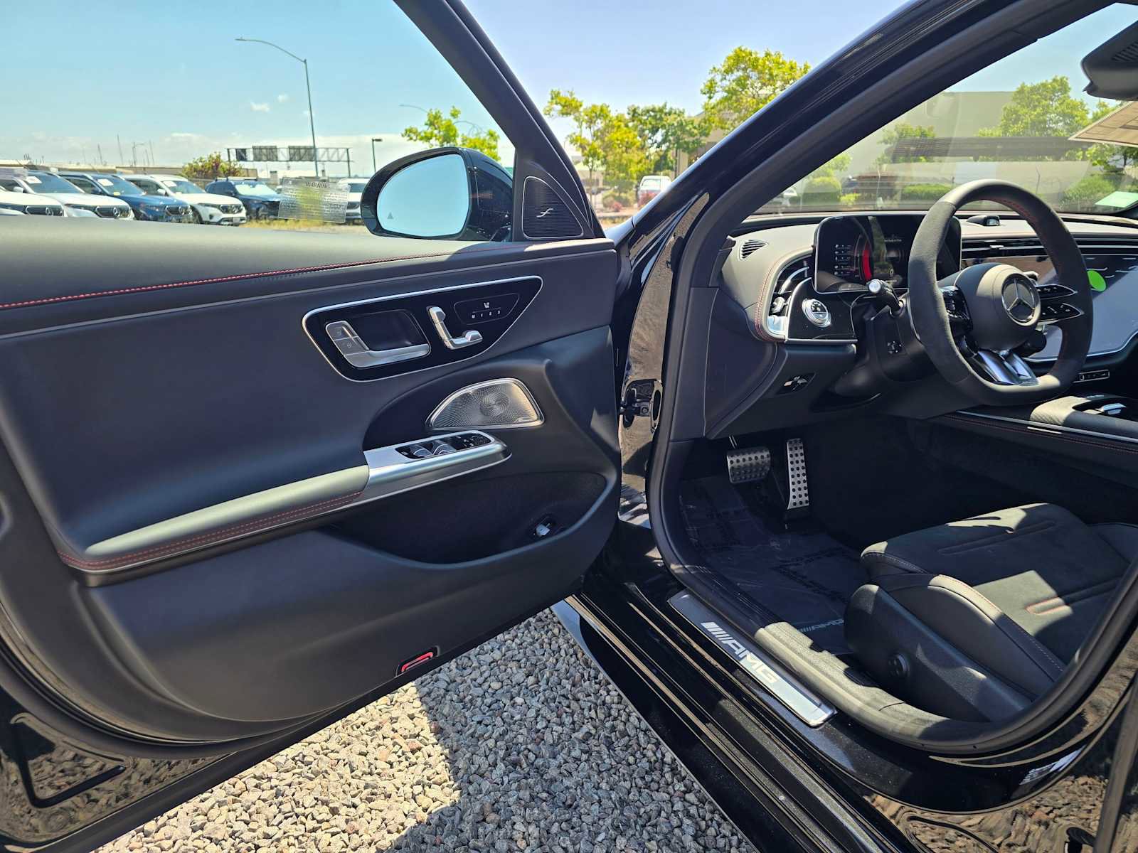 New 2026 Mercedes-Benz E 53 AMG e 4MATIC Sedan image 23