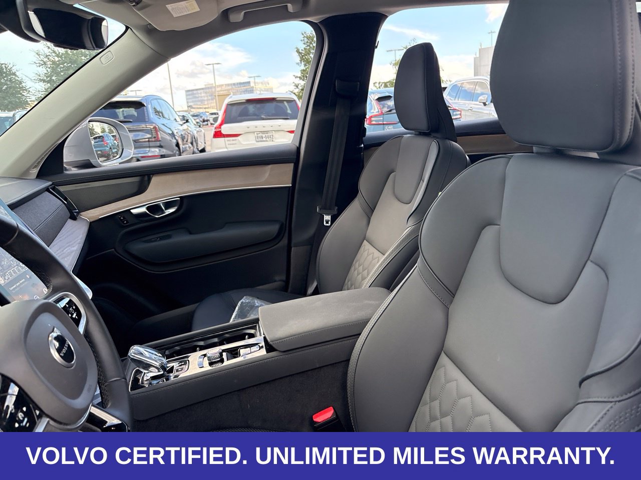 Certified 2026 Volvo XC90 B6 Plus AWD/4WD image 17