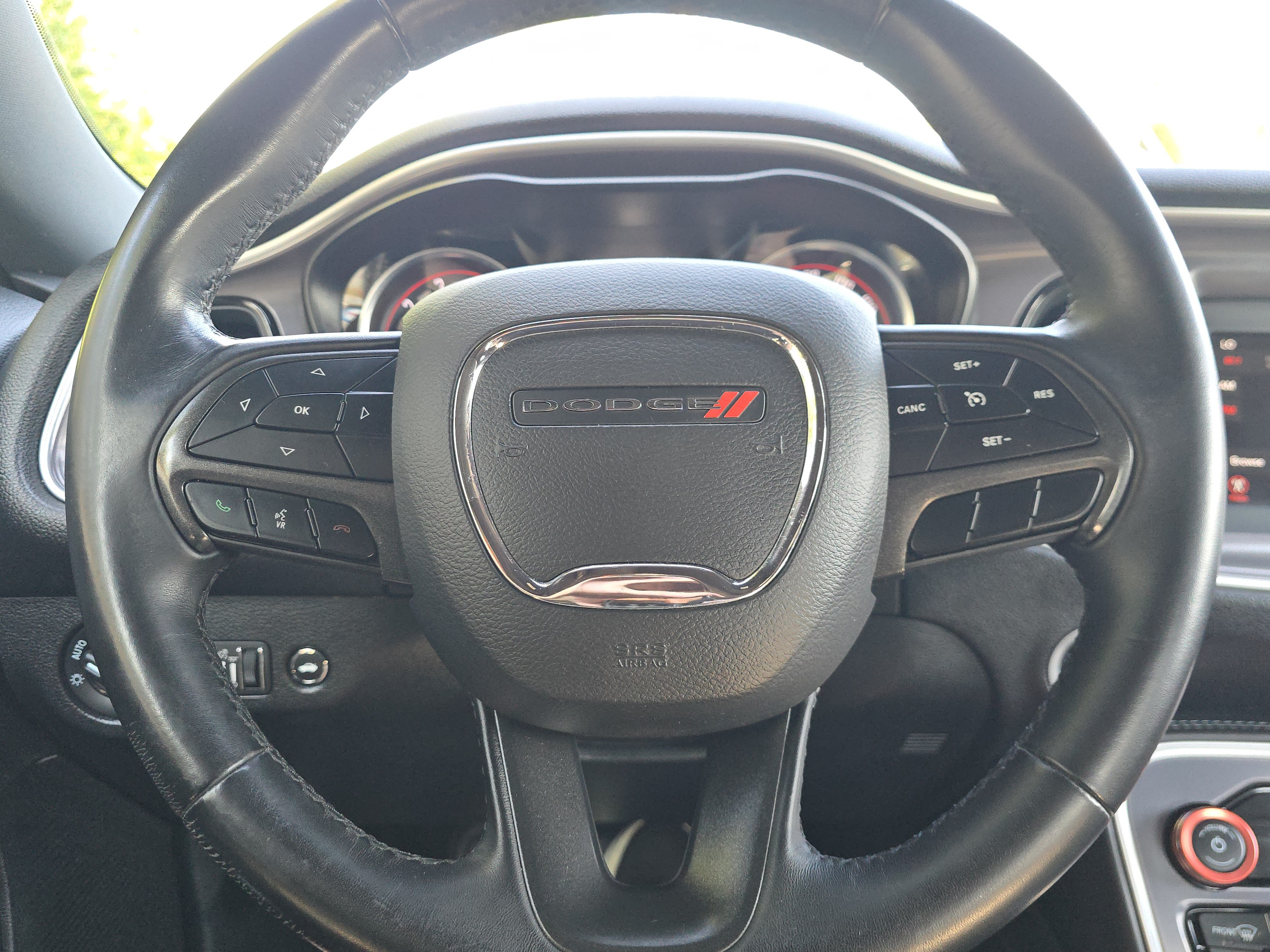 Used 2019 Dodge Challenger SXT RWD image 21