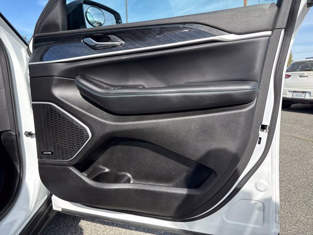 Used 2023 Jeep Grand Cherokee Trailhawk AWD/4WD image 12
