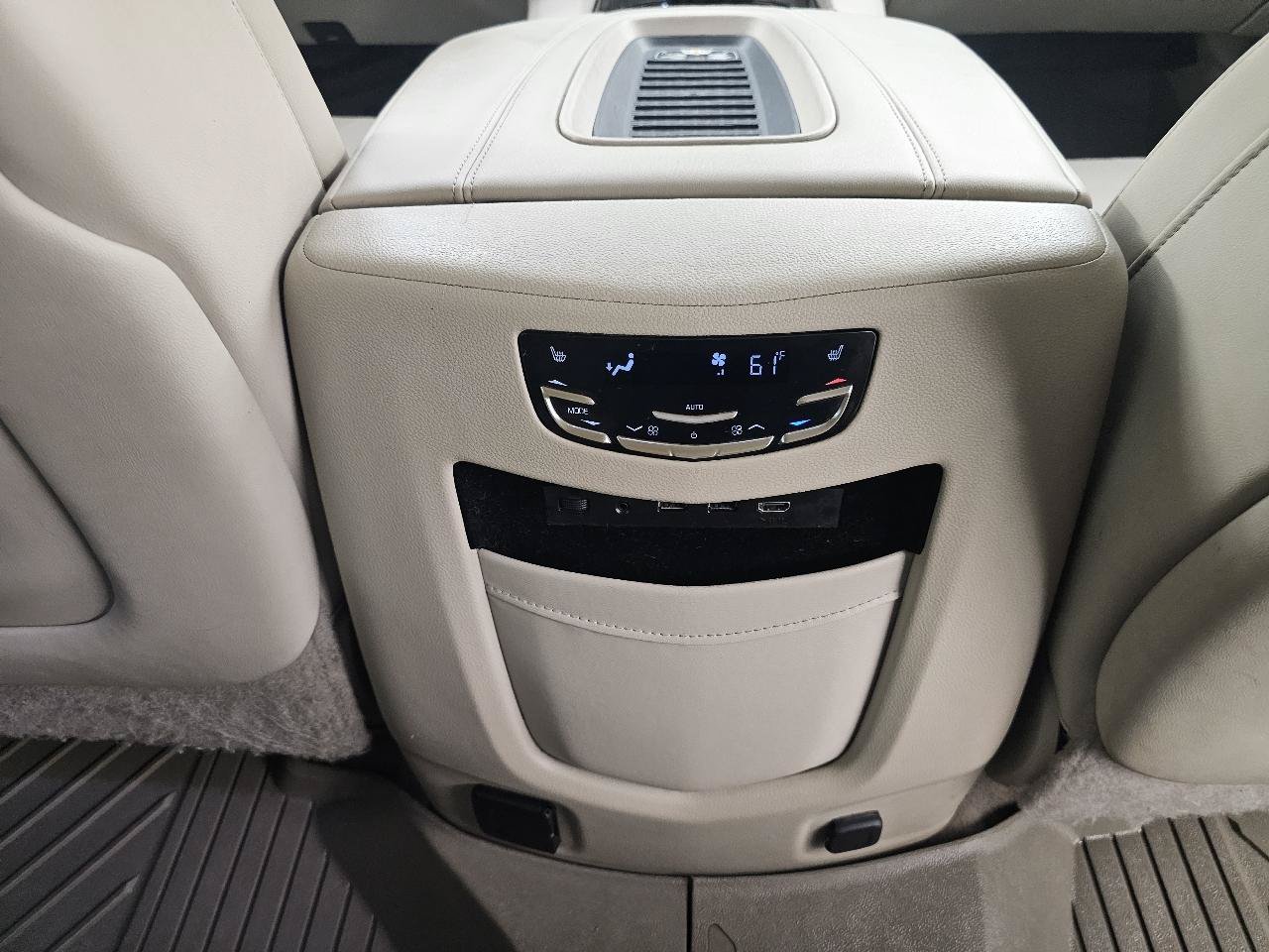 Used 2020 Cadillac Escalade Luxury AWD/4WD image 30