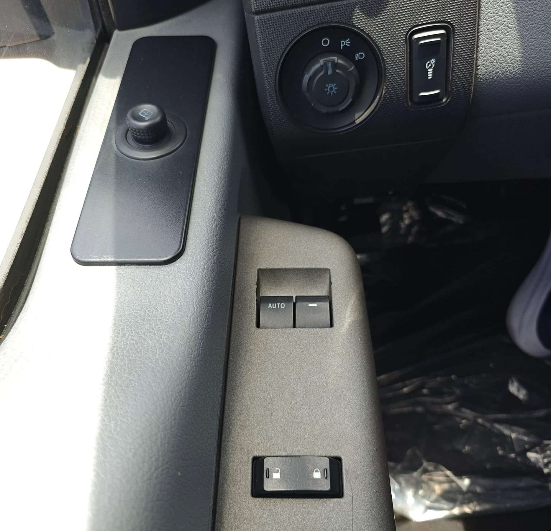 Used 2011 Ford F350 XLT w/ Camper Pkg AWD/4WD image 31