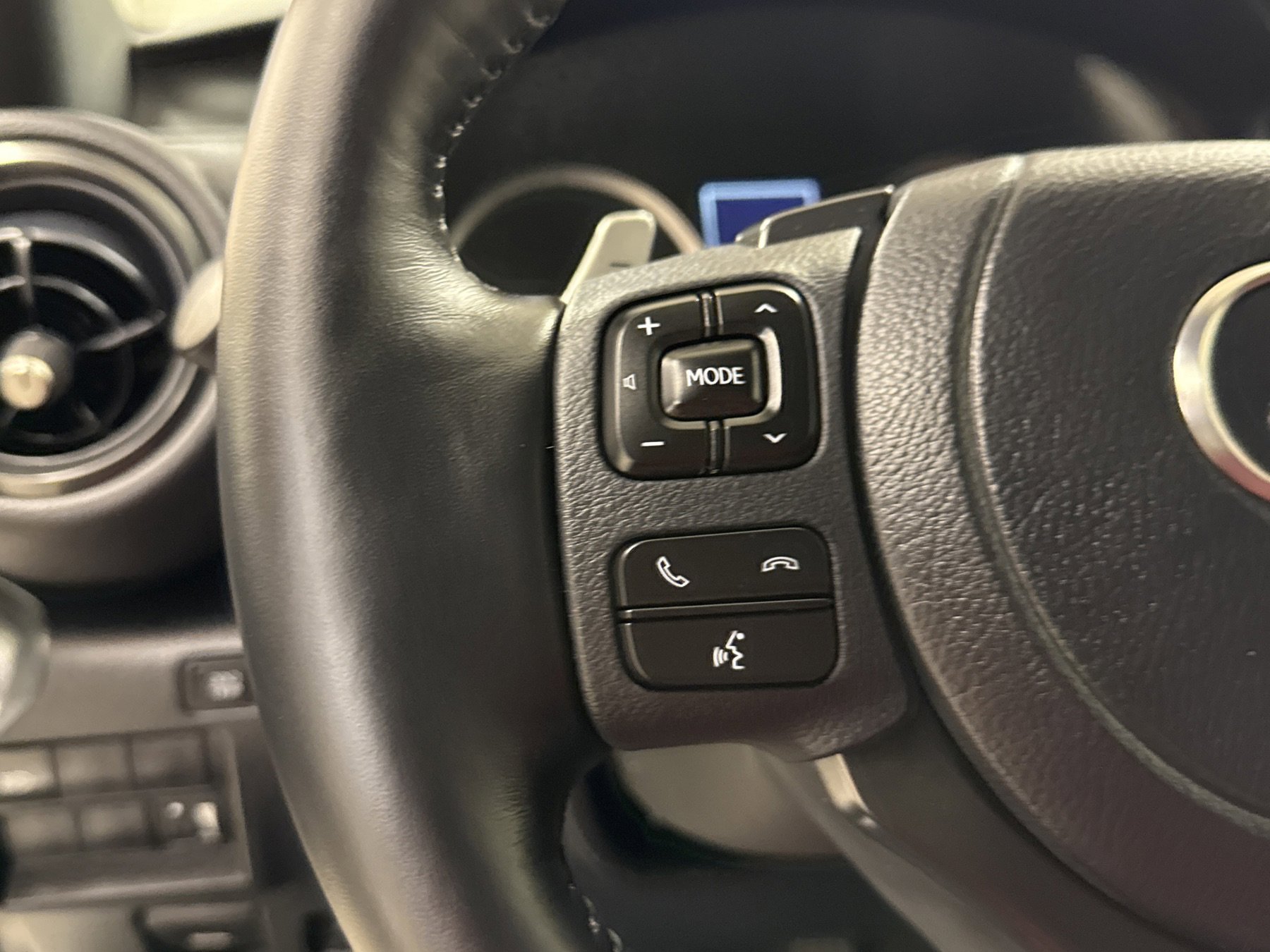 Used 2025 Lexus IS 300 F Sport image 10