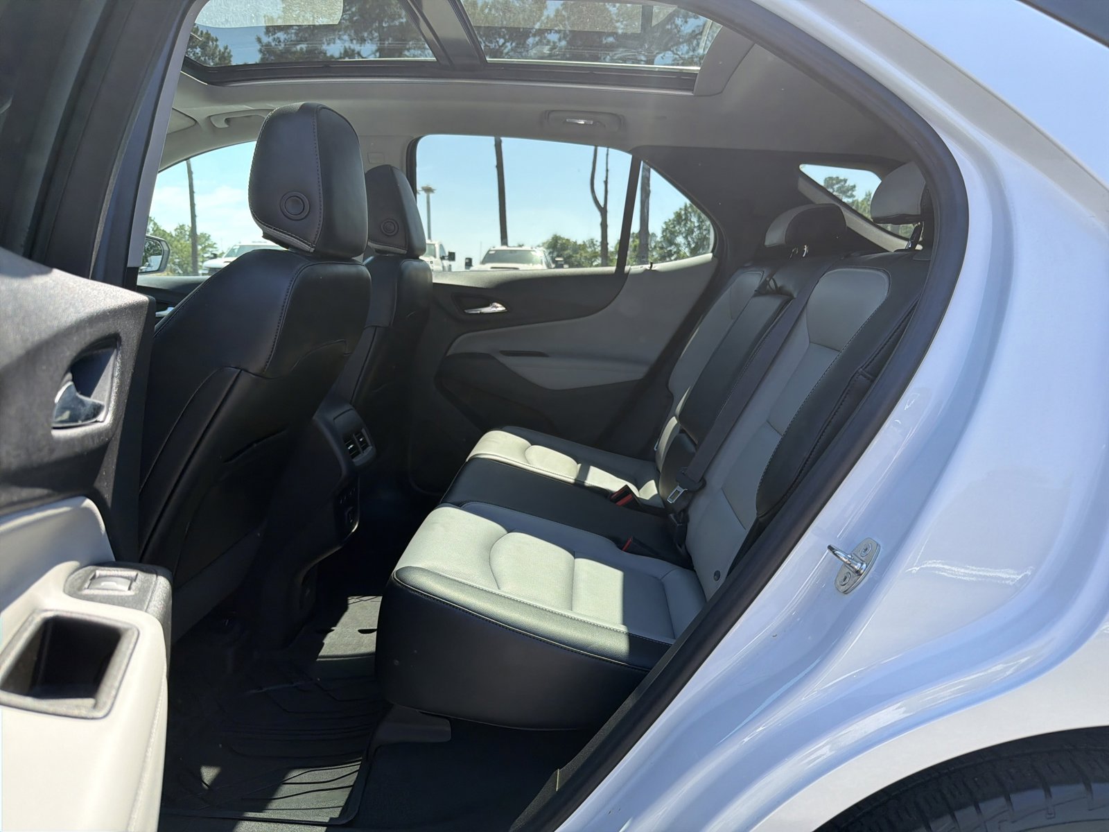 Used 2020 Chevrolet Equinox Premier image 29