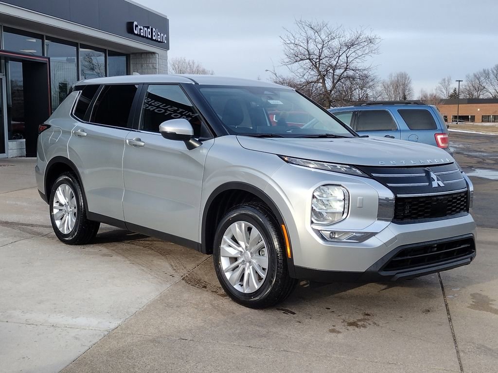 New 2026 Mitsubishi Outlander ES image 13