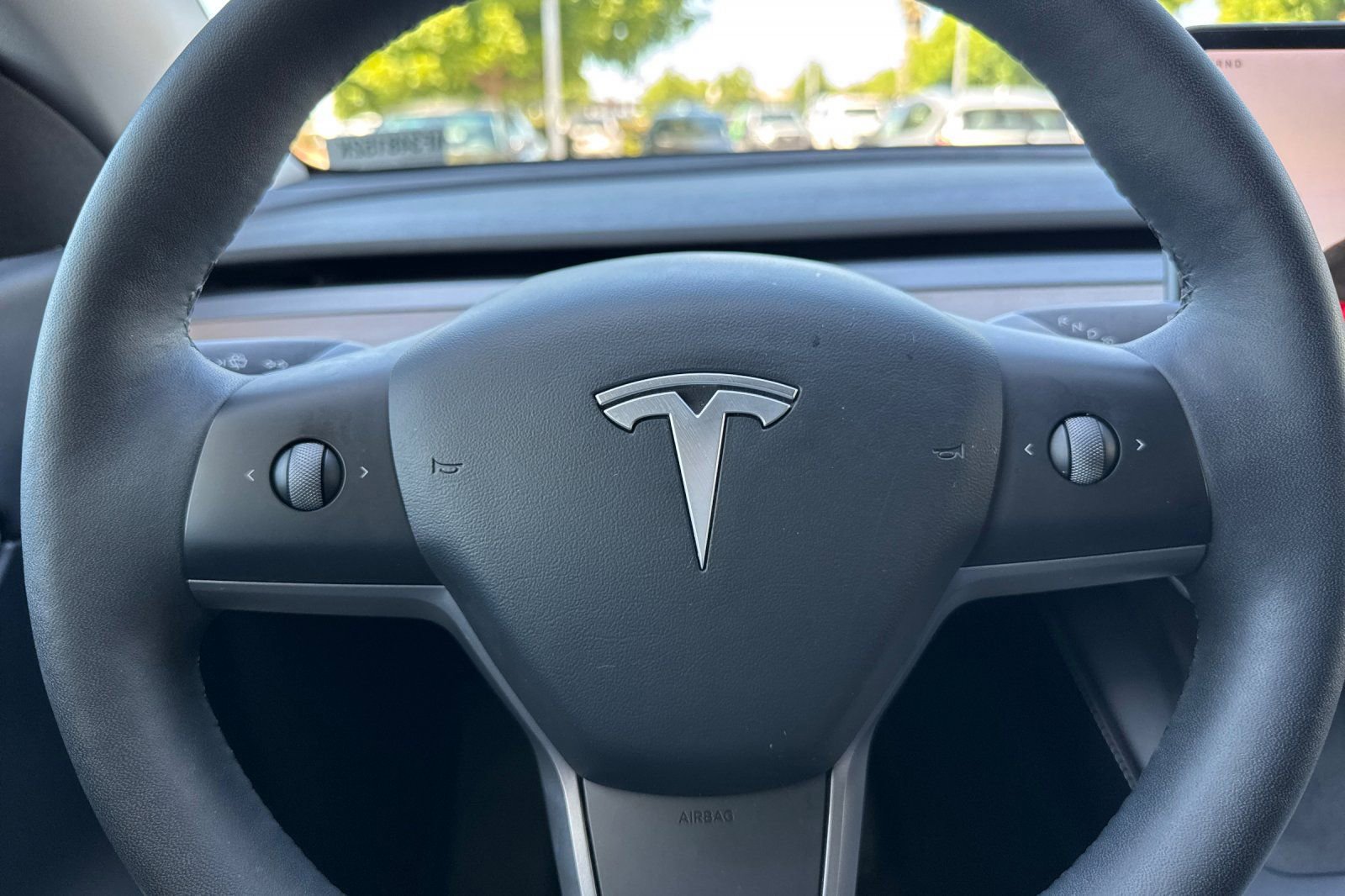 Used 2022 Tesla Model Y Long Range AWD/4WD image 35