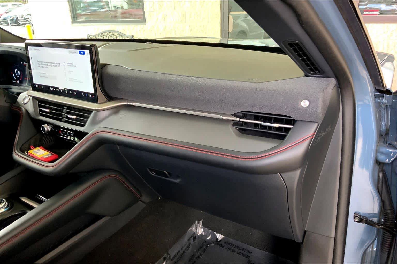 Used 2025 Ford Explorer ST-Line AWD/4WD image 18