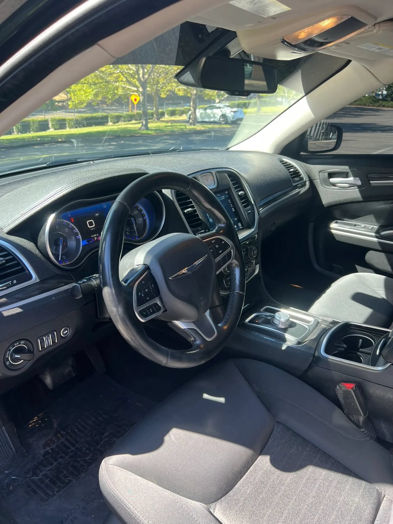 Used 2019 Chrysler 300 Touring AWD/4WD image 11