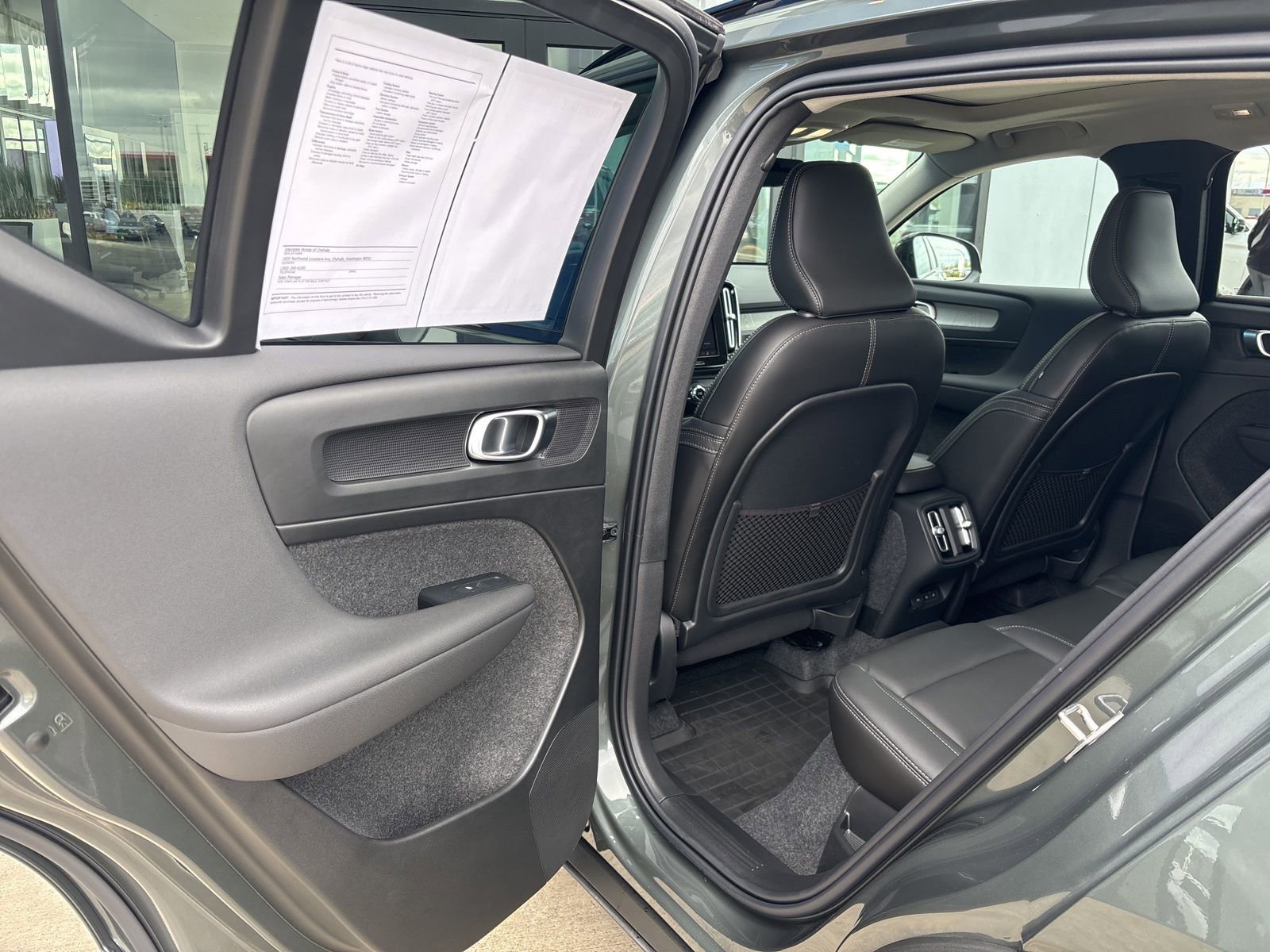 Used 2026 Volvo XC40 B5 Ultra w/ Climate Package image 12