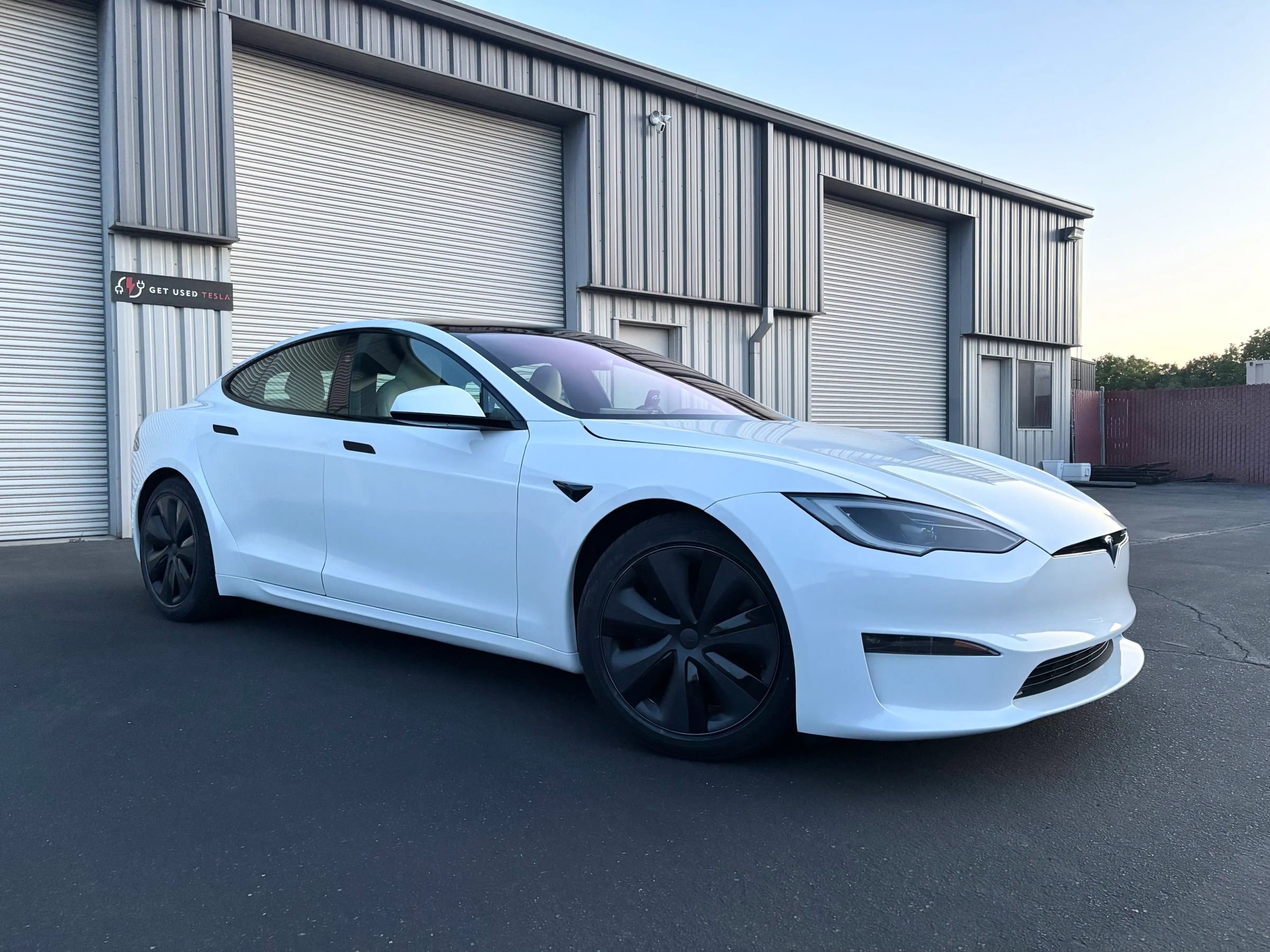 Used 2023 Tesla Model S Standard Range AWD/4WD image 2
