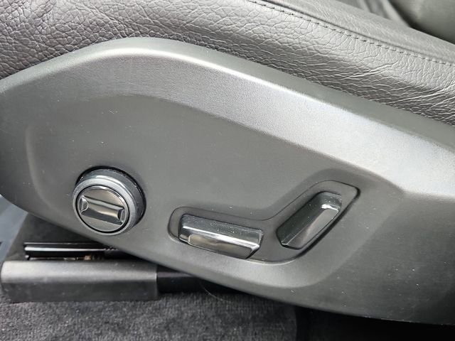 Used 2024 Volvo XC60 B5 Plus image 12