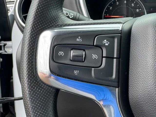 Used 2025 Chevrolet Blazer LT AWD/4WD image 18