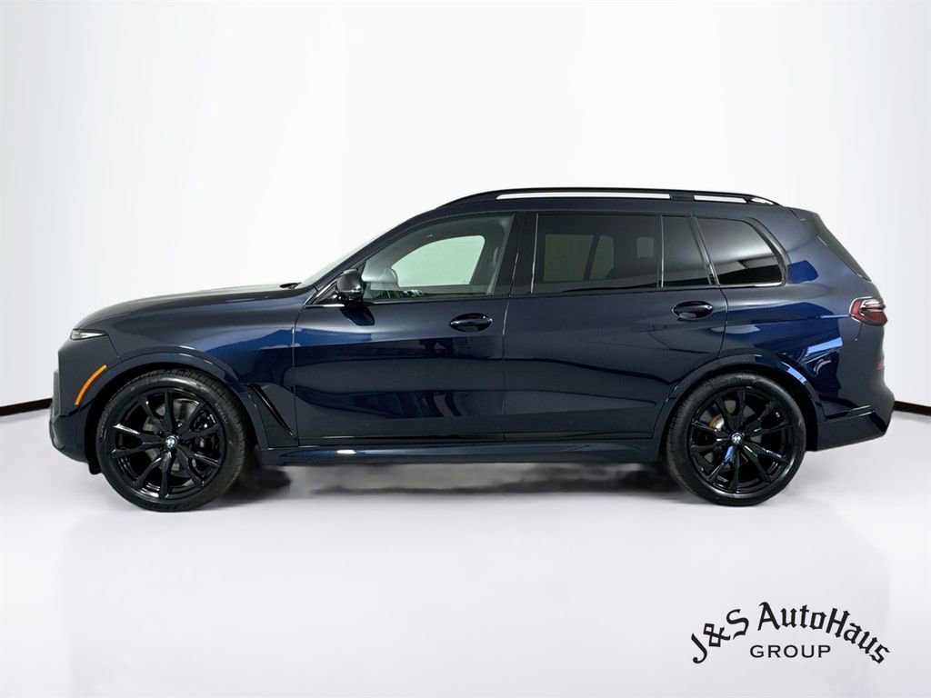 Used 2025 BMW X7 M60i AWD/4WD image 4