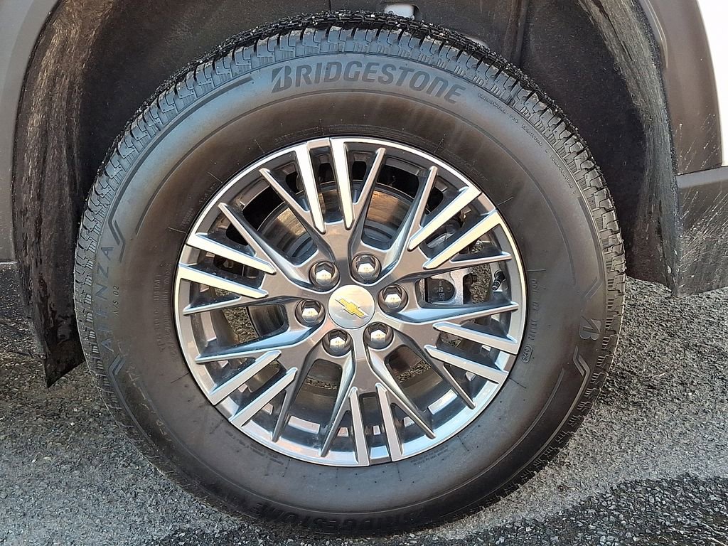 Used 2026 Chevrolet Traverse LT w/ Driver Confidence Package image 30