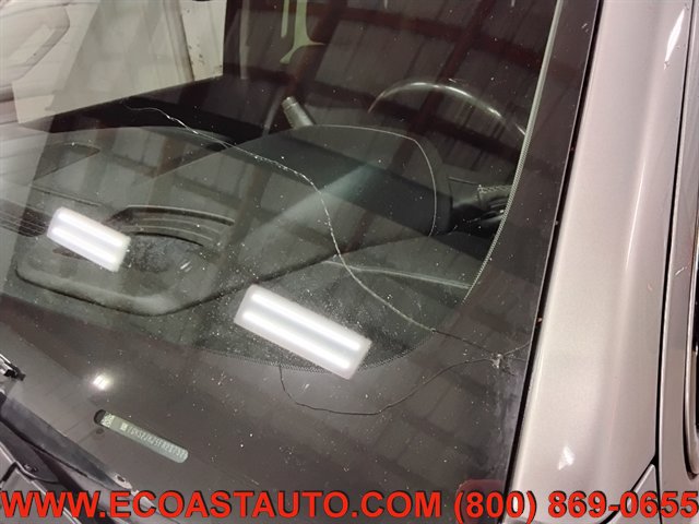 Used 2015 GMC Yukon XL Denali w/ Touring Package AWD/4WD image 18