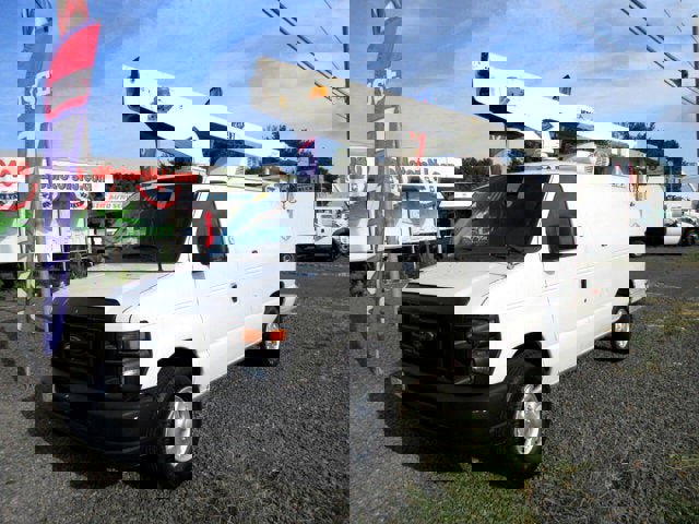 Used 2011 Ford E-350 and Econoline 350 Super Duty w/ PWR Group RWD image 6