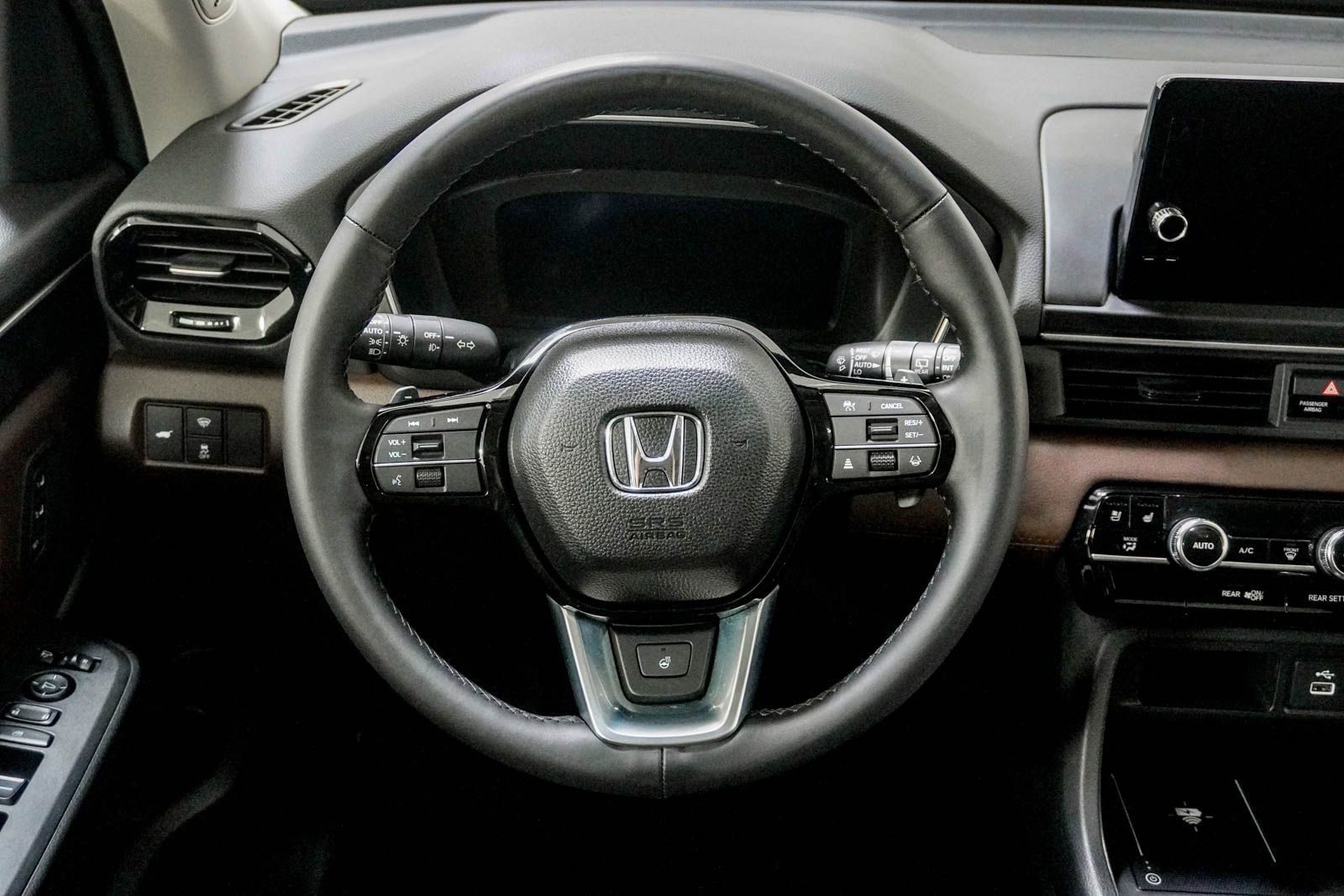 Certified 2025 Honda Pilot Elite image 23