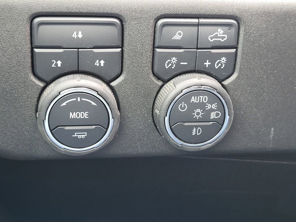 Used 2025 Chevrolet Silverado 3500 LT w/ Trail Boss Package image 23