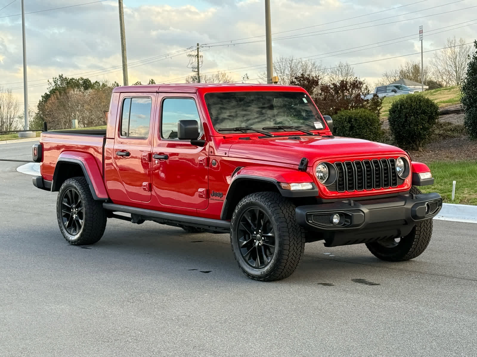Used 2025 Jeep Gladiator Sport image 7