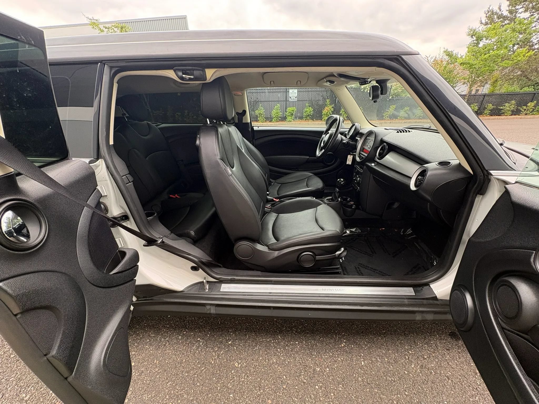 Used 2014 MINI Cooper Clubman FWD image 21