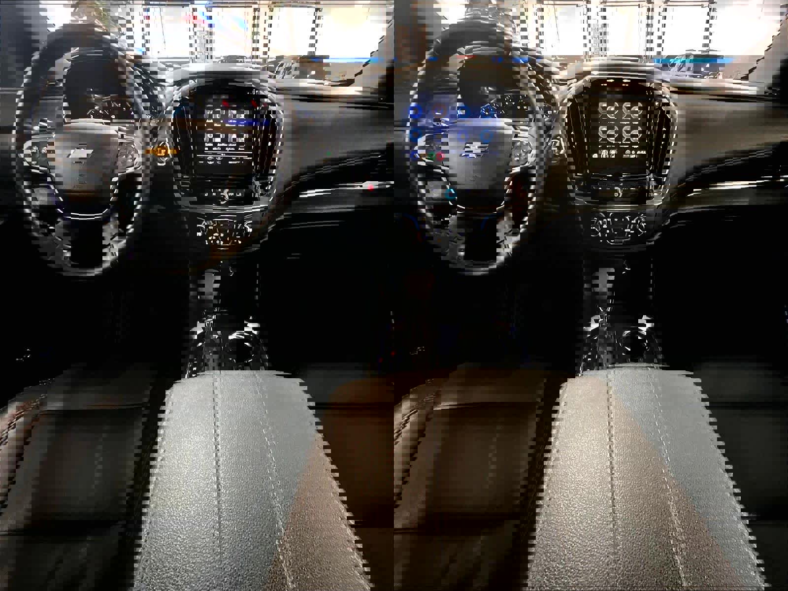 Used 2023 Chevrolet Traverse LT image 22