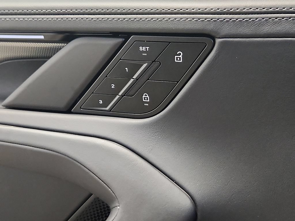 New 2026 Porsche Cayenne Electric AWD/4WD image 20
