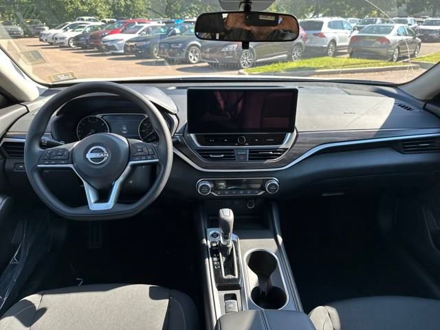 New 2025 Nissan Altima 2.5 SV w/ SV Special Edition Package image 6