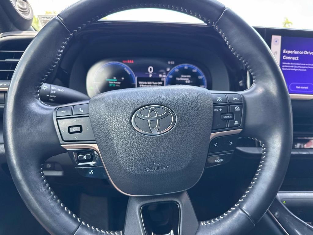 Used 2024 Toyota Crown AWD/4WD image 41