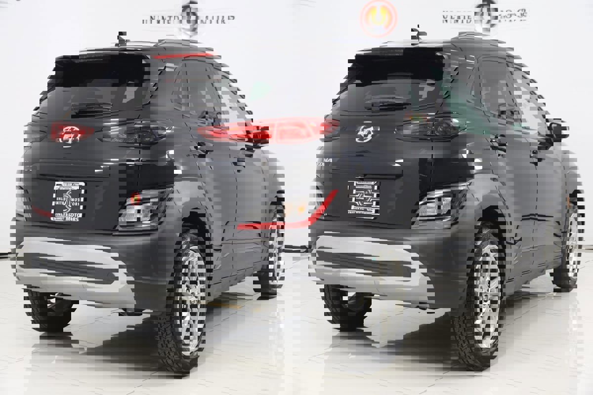 Used 2023 Hyundai Kona SEL w/ Cargo Package image 3