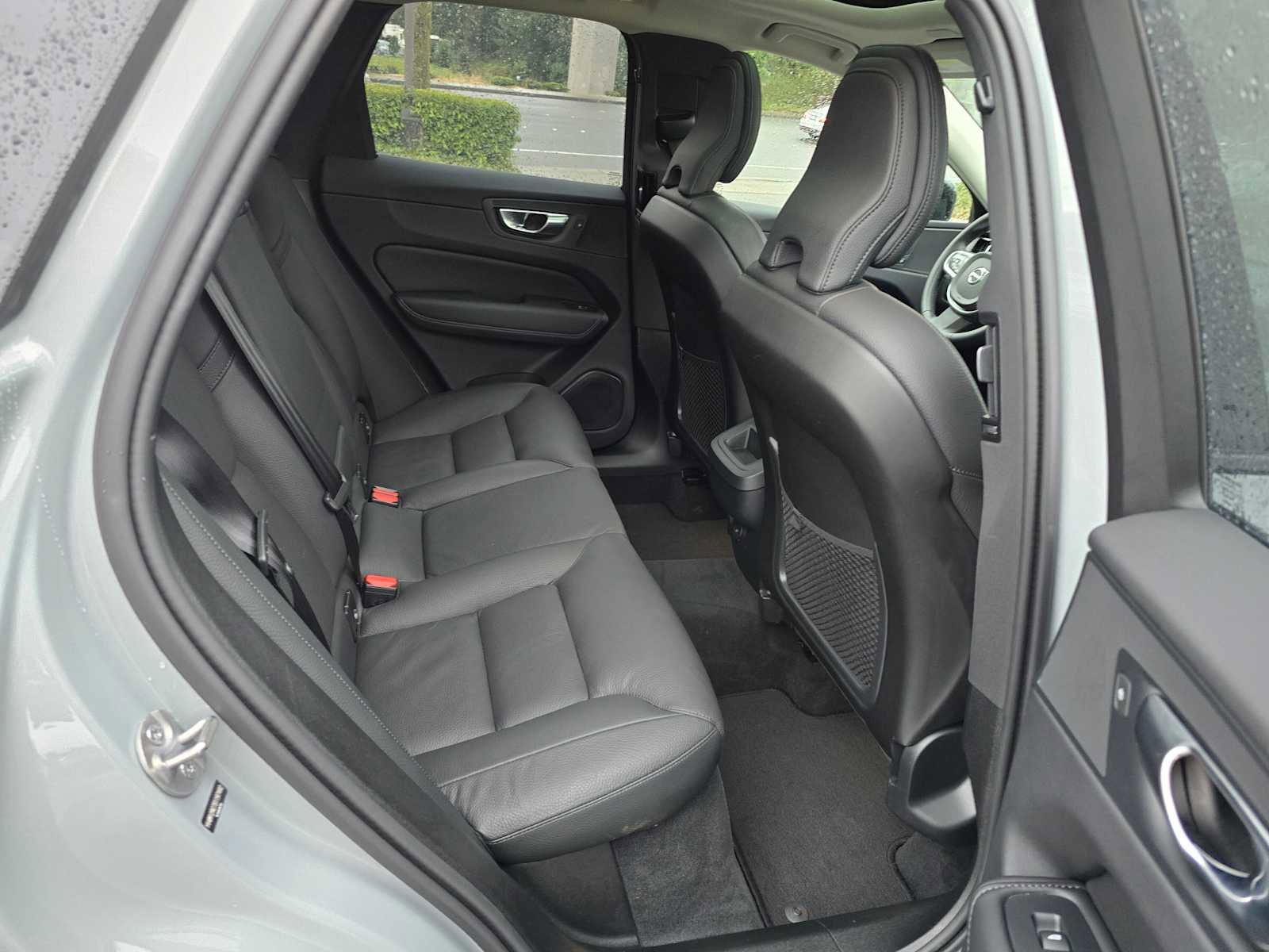 Certified 2025 Volvo XC60 B5 Plus image 12