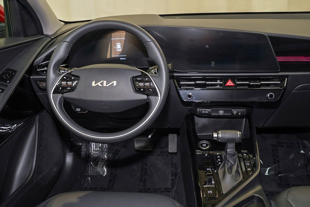 Used 2024 Kia Niro EX FWD image 6