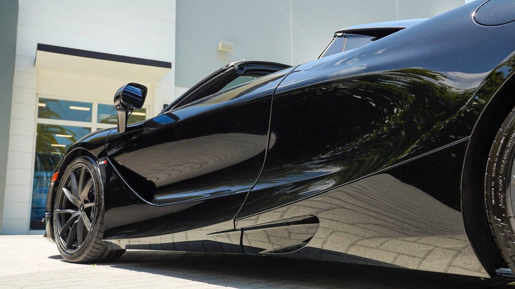 Used 2021 McLaren 720S Spider RWD image 14