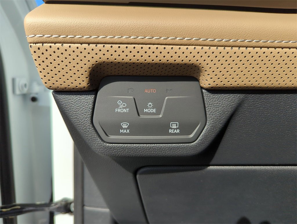 New 2026 Volkswagen Atlas Cross Sport SE image 35