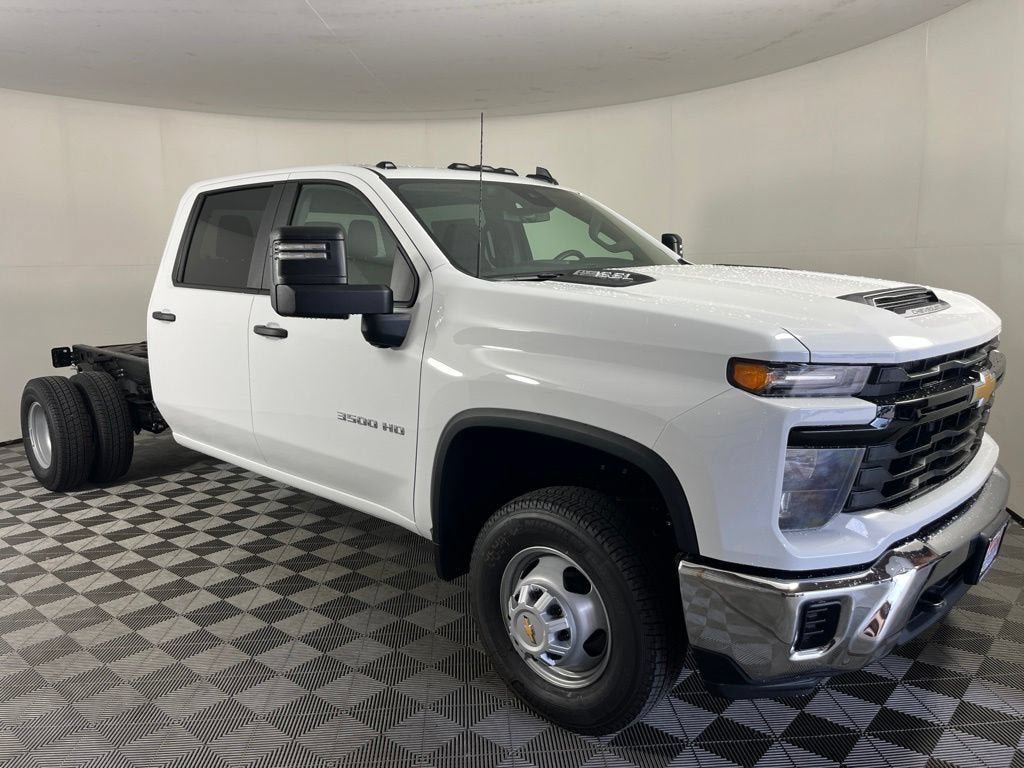 New 2026 Chevrolet Silverado 3500 W/T w/ WT Convenience Package AWD/4WD image 1