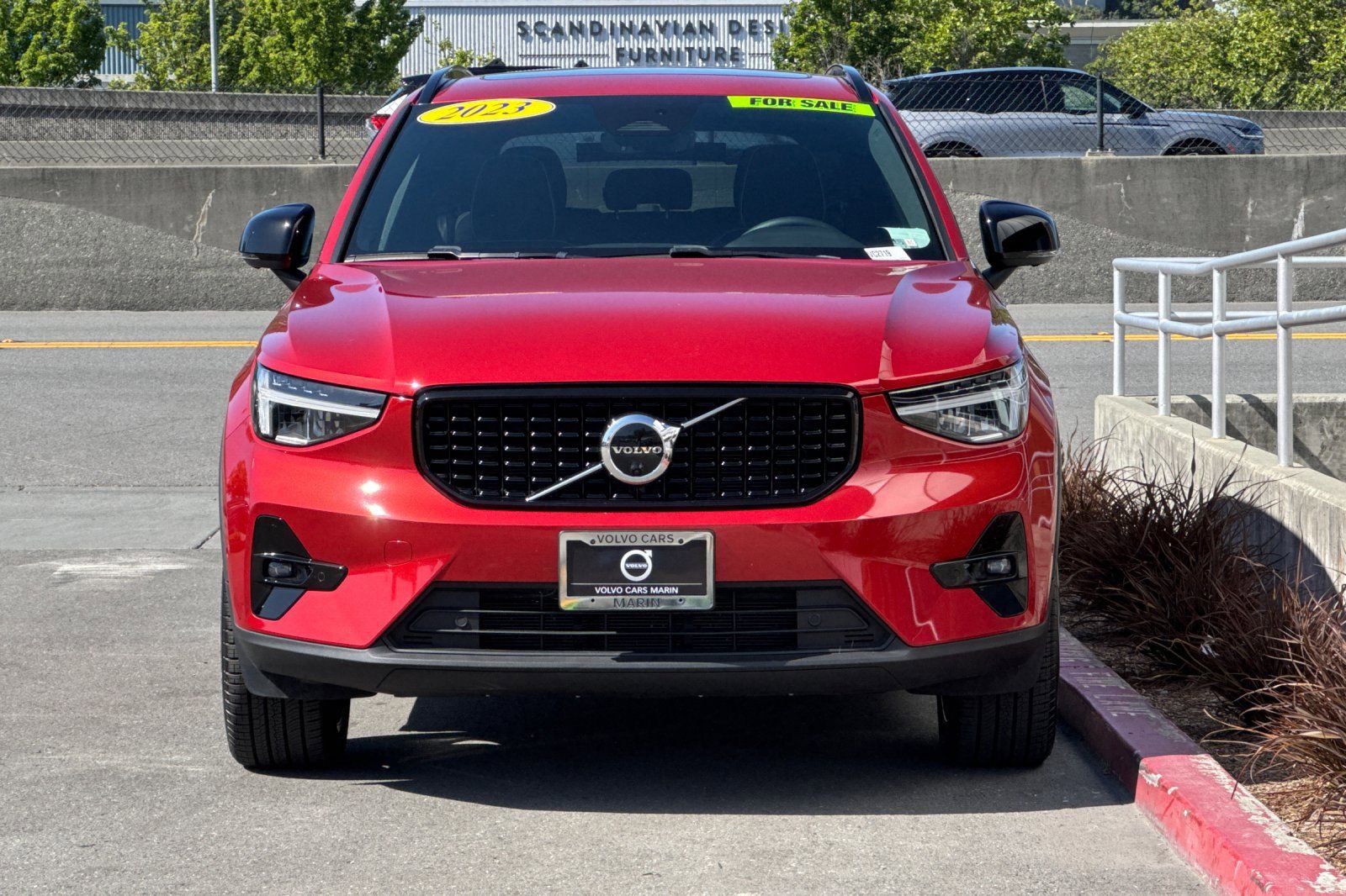 Used 2023 Volvo XC40 B5 Plus w/ Driver Assist Package AWD/4WD image 11