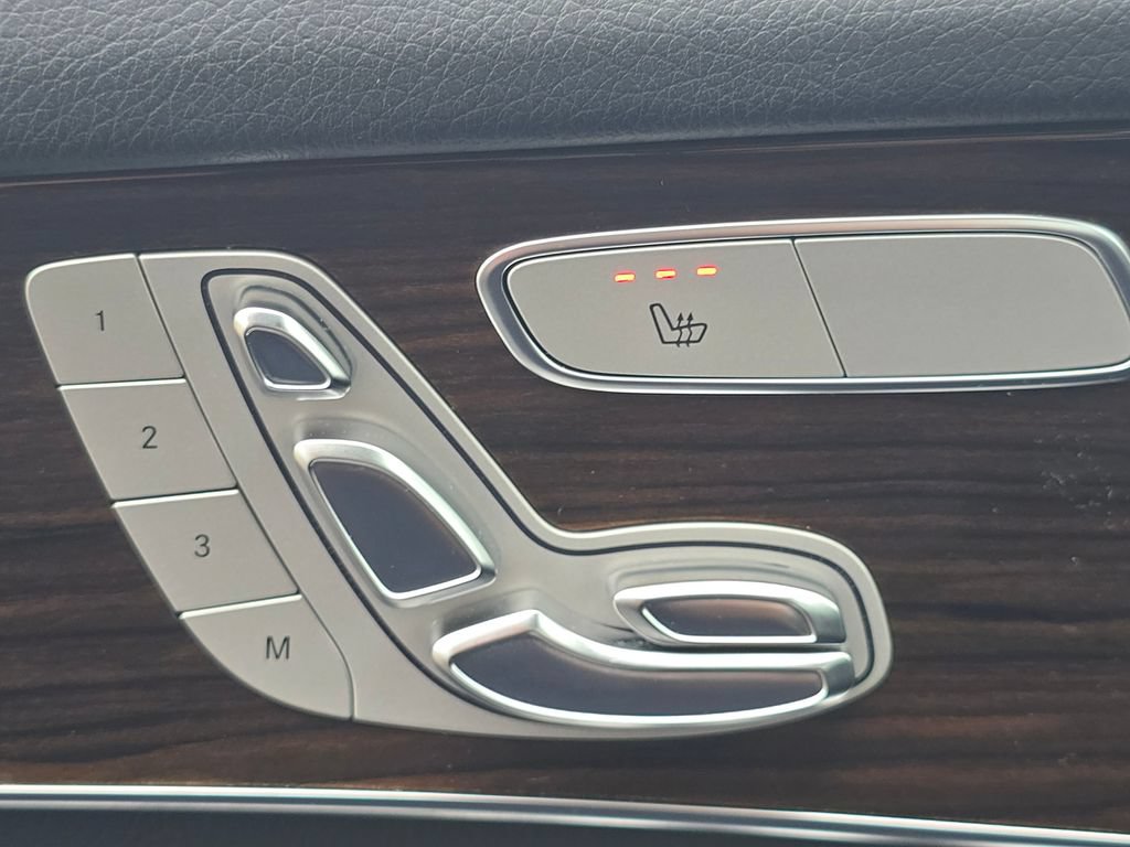 Used 2019 Mercedes-Benz GLC 300 4MATIC image 5