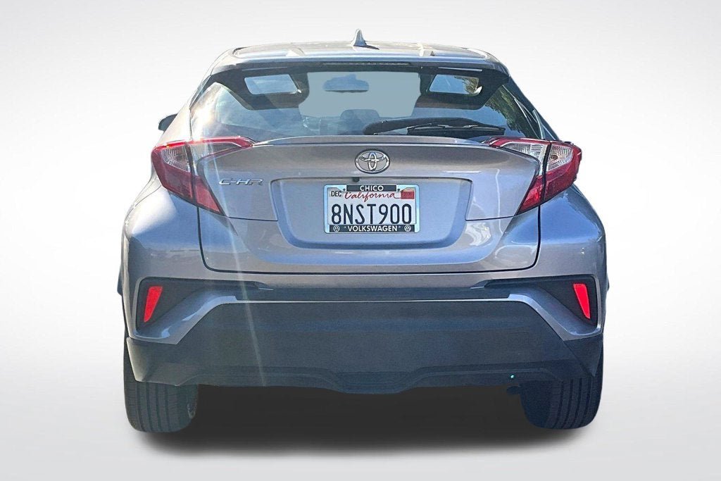 Used 2019 Toyota C-HR XLE FWD image 3