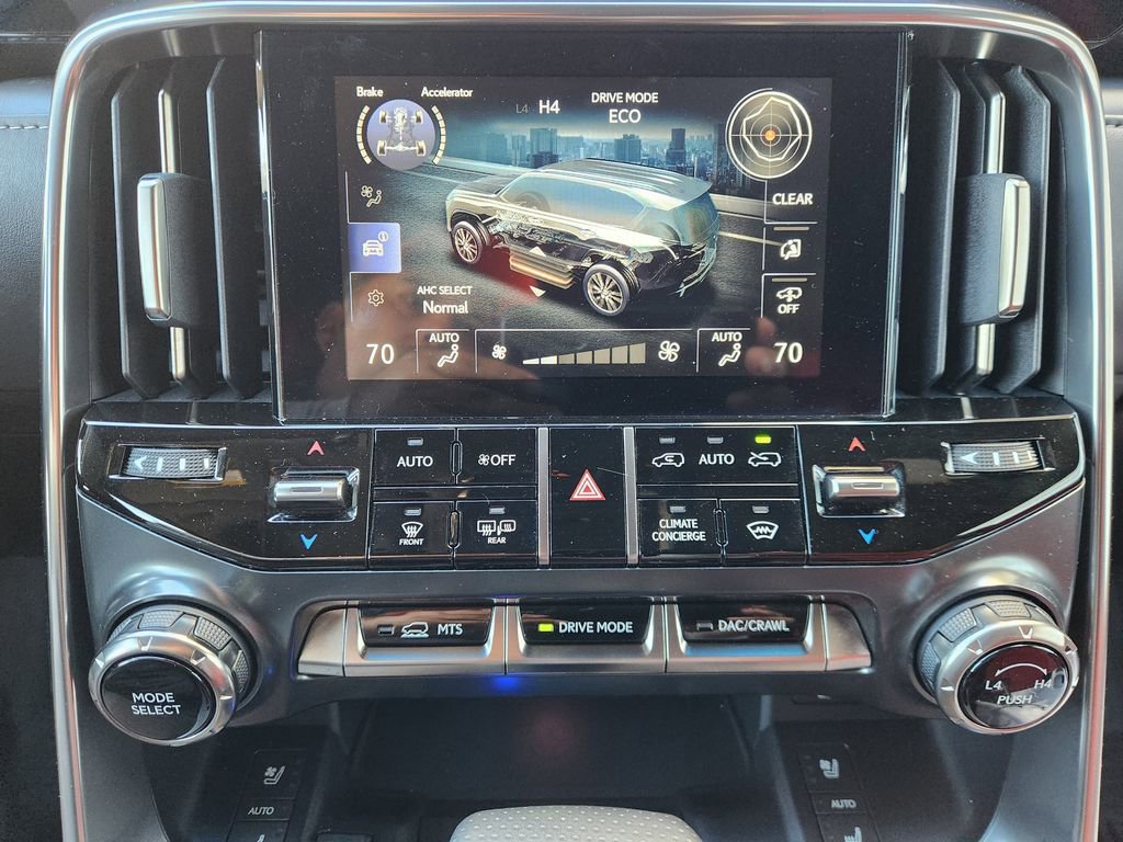 Used 2024 Lexus LX 600 F Sport image 18